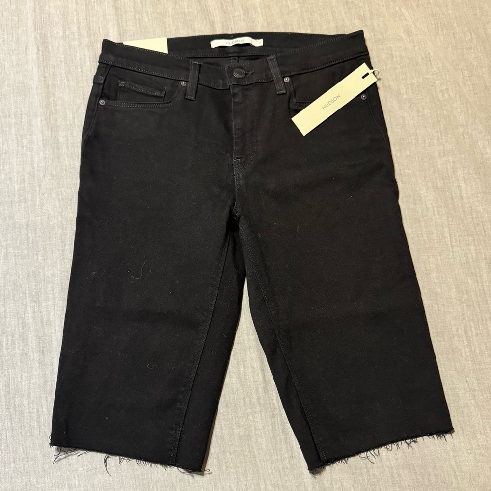 Hudson Amelia mid-rise knee short